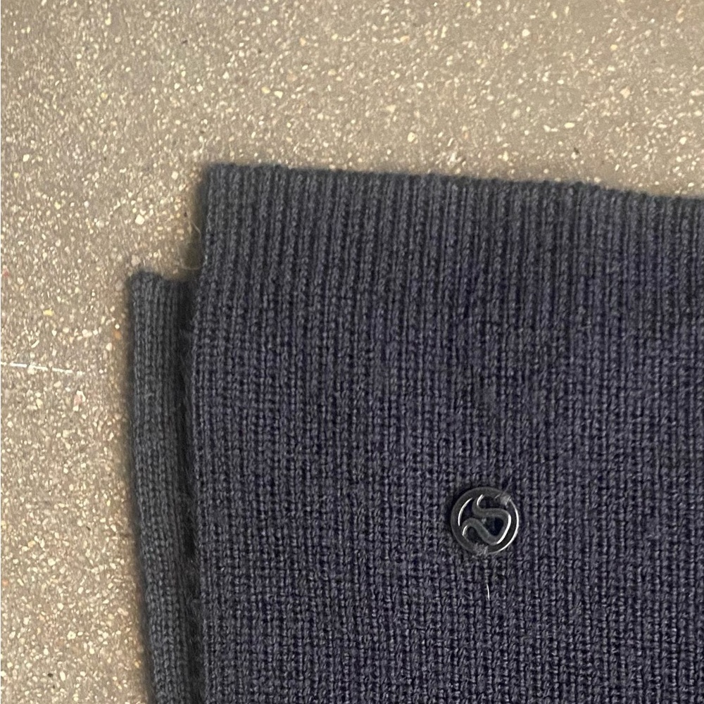 Black Lululemon Poncho Small